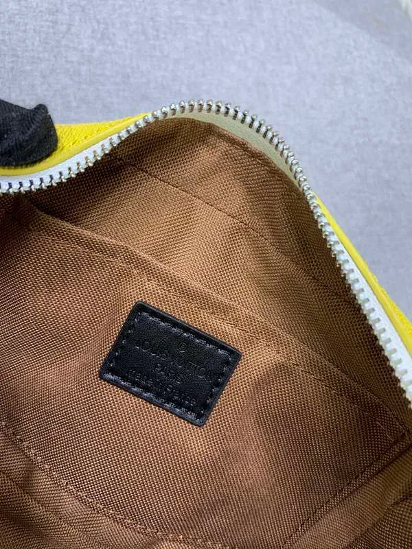 All Categories Official Website "Brand Women's Bags" Women's Bags 💙 LV has the new "Louis Vuitton!" signature printed on its vintage Monogram canvas and chunky chain, a mini soft trunk bag that is part of Virgil Abra's everyday LV capsule of the Men's Fall/Winter 2021-22 collection. Boxy shape and eight pieces of hardware to reinforce the corners. Can