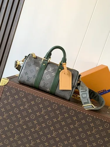 All categories Official website "Brand Women's Bags" Women's Bags 💙 LV 2026 new LV hand-held crossbody bag