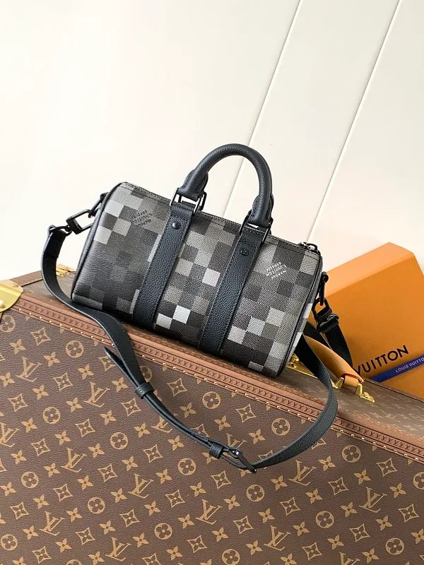 All categories Official website "Brand Women's Bags" Women's Bags 💙 LV 2026 new LV hand-held crossbody bag