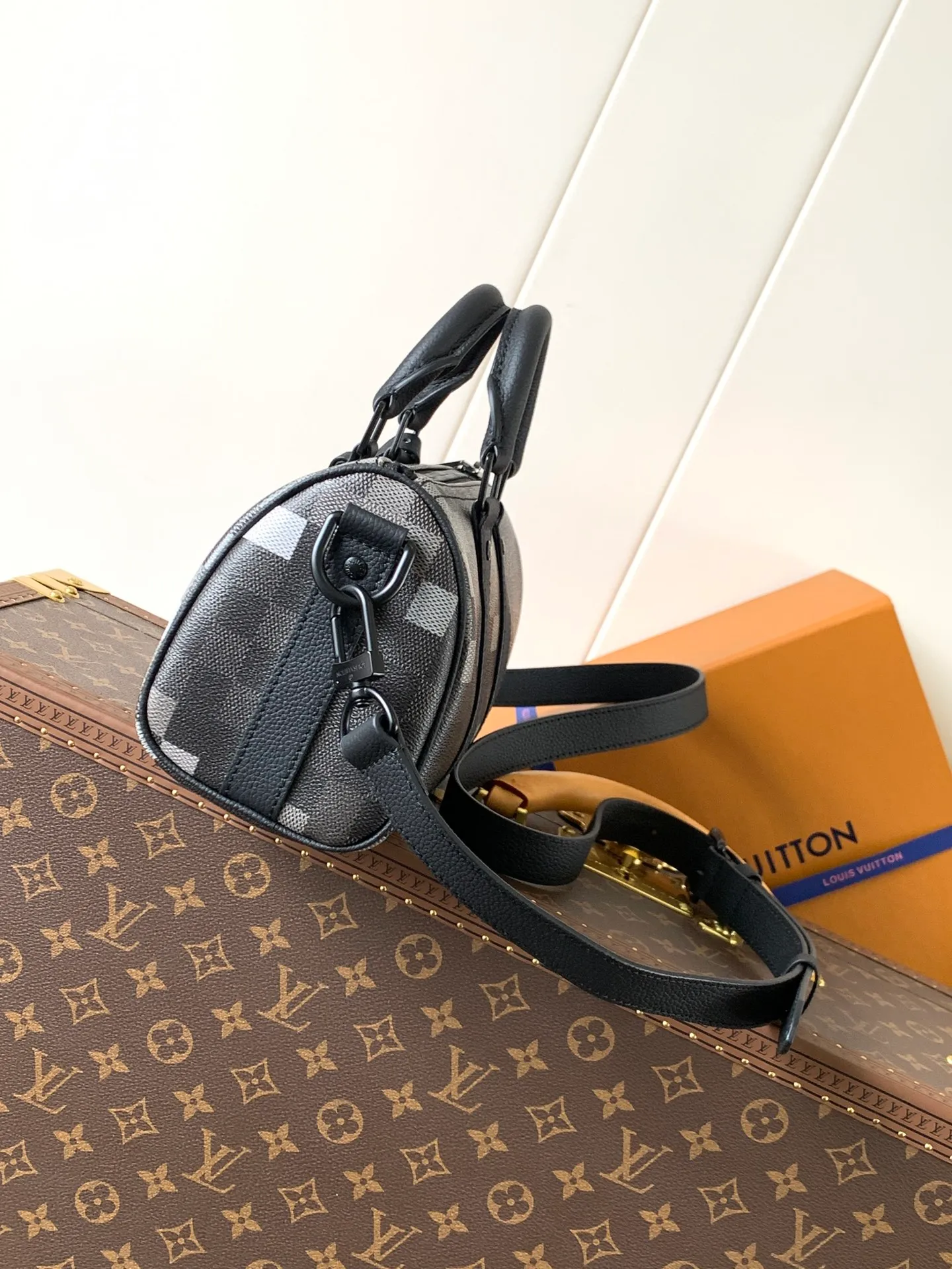 All categories Official website "Brand Women's Bags" Women's Bags 💙 LV 2026 new LV hand-held crossbody bag