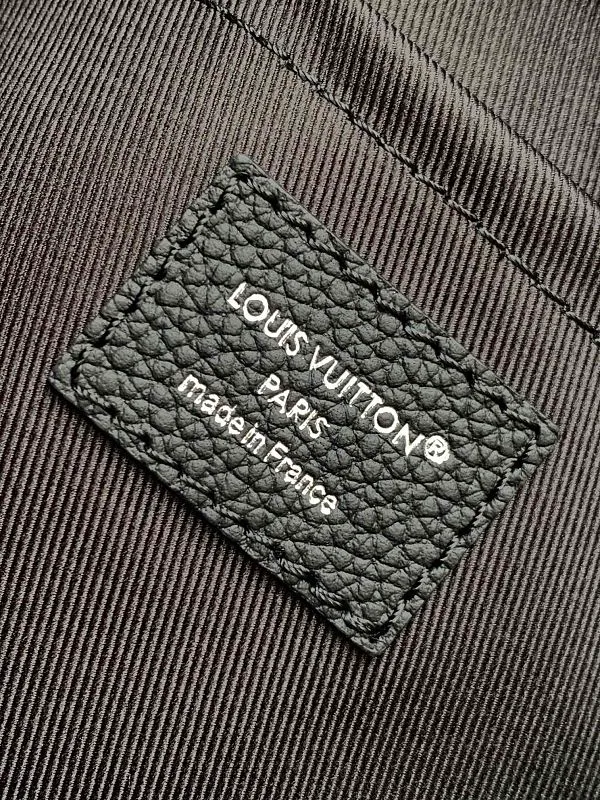 All categories Official website "Brand Women's Bags" Women's Bags 💙 LV 2026 new LV hand-held crossbody bag