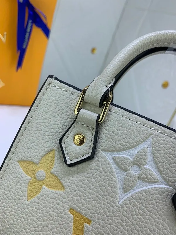 All categories Official website "Brand Women's Bags" Women's Bags 💙 LV 2022 official new LV handbag wholesale 58001200 High quality Size: 14-17-5 CM