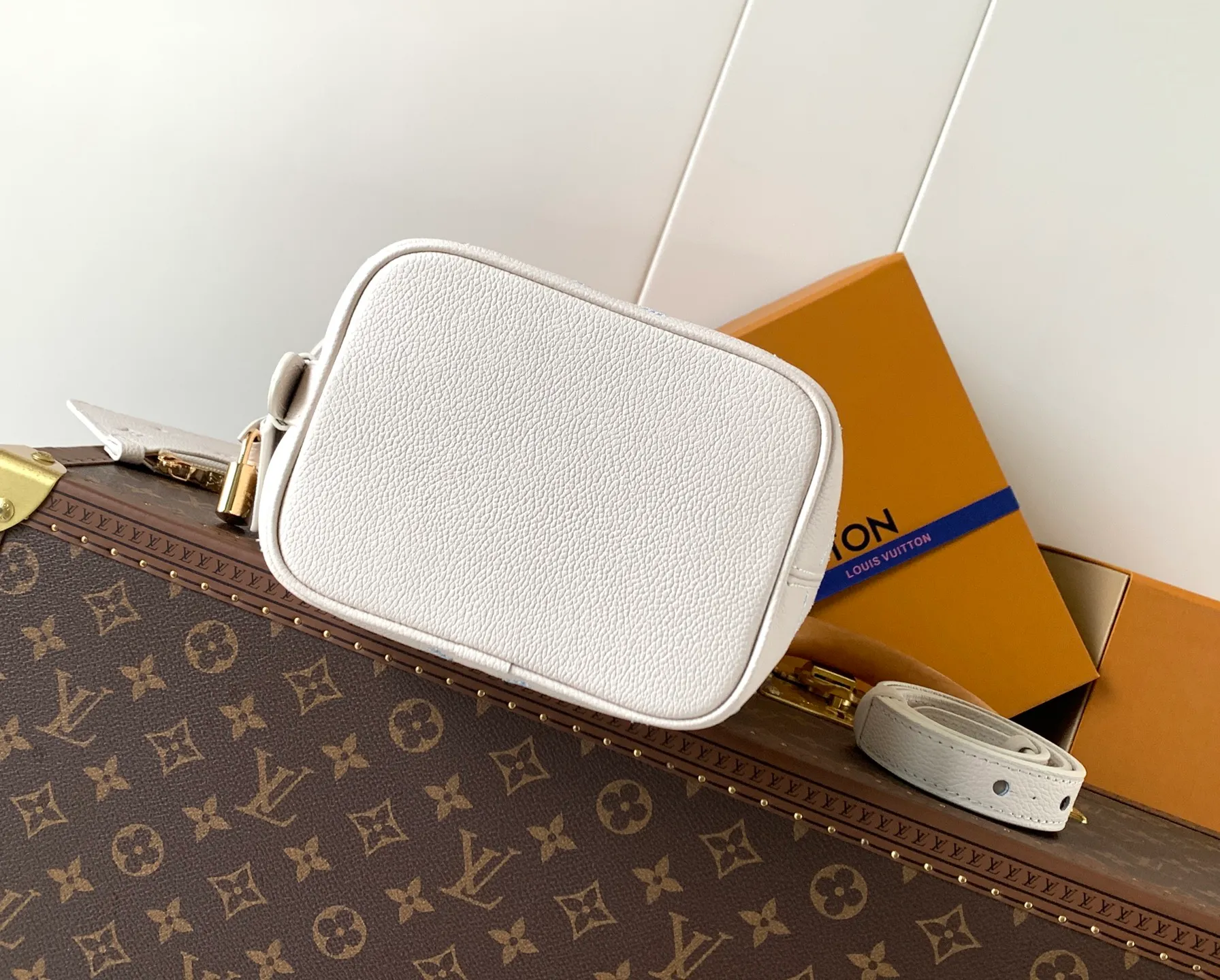 All Categories Official Website "Brand Women's Bags" Women's Bags 💙 LV 2026 New LV Armpit Crossbody Bag