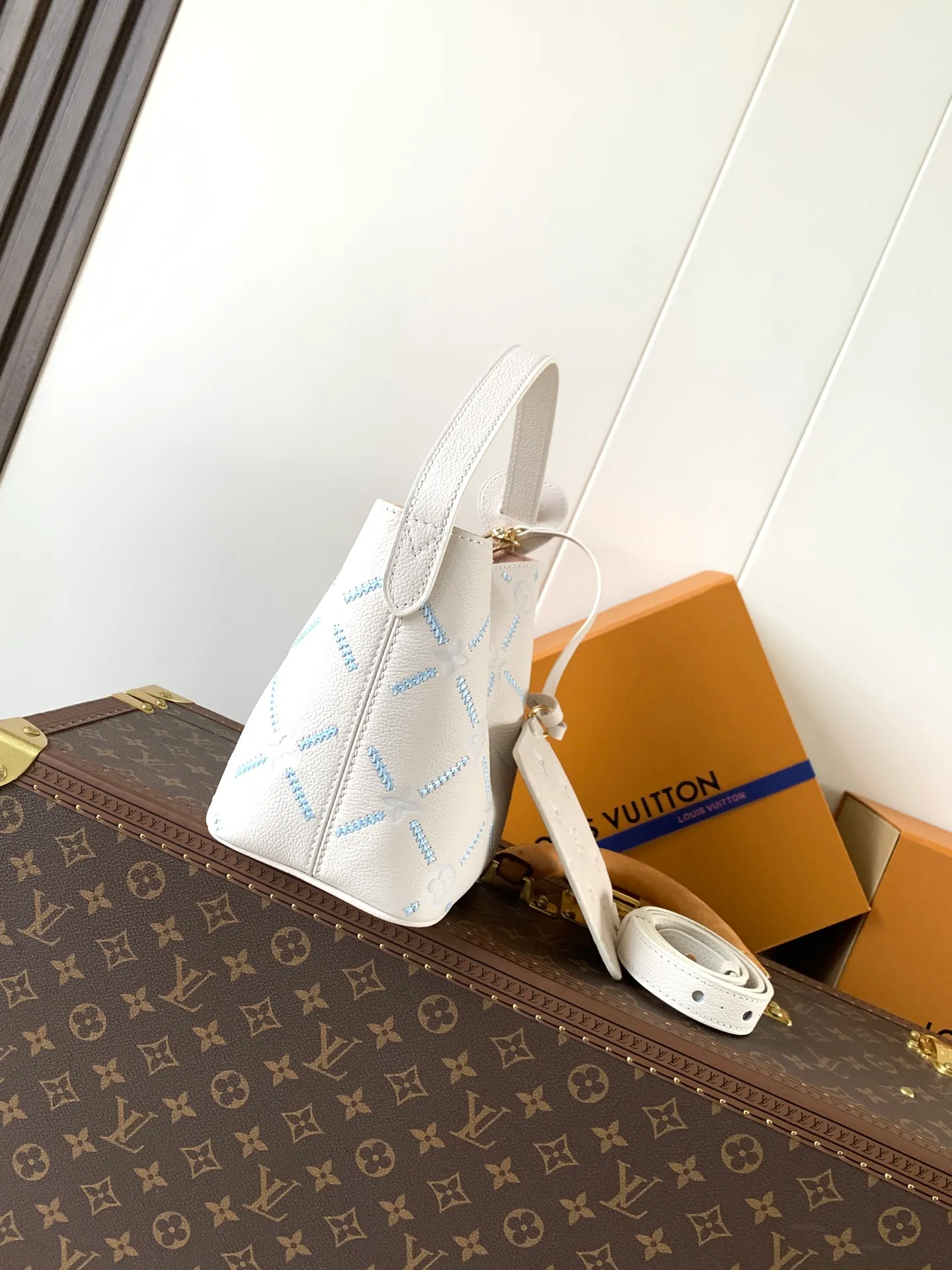 All Categories Official Website "Brand Women's Bags" Women's Bags 💙 LV 2026 New LV Armpit Crossbody Bag