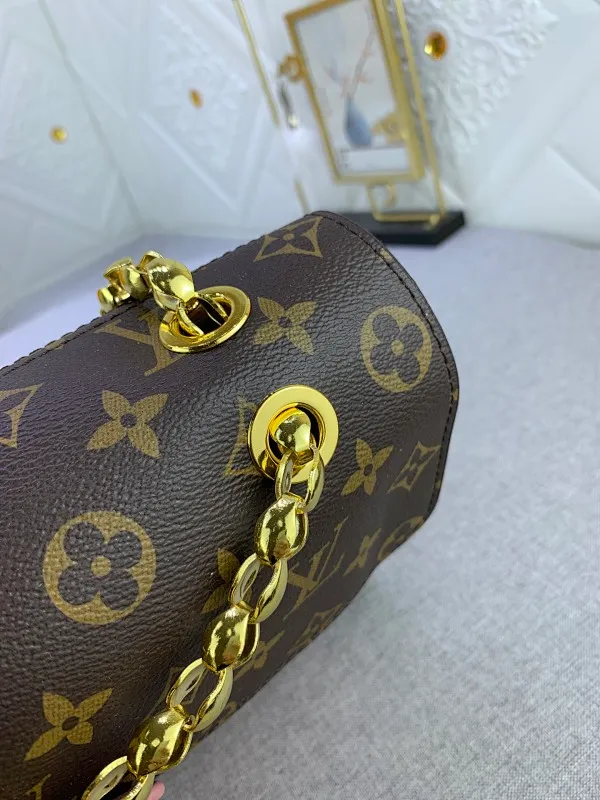 All Categories Official Website "Brand Women's Bags" Women's Bags 💙 LV French custom-made Monogram canvas and exquisite calfskin, top-notch handmade in Taiwan, perfect bottom arc of original order for quality, perfect combination of materials and unique hardware accessories, all investment regardless of cost, single shoulder, hand-held, cross-body all-match must-have style, exquisite crown lock buckle, showing the queen's style