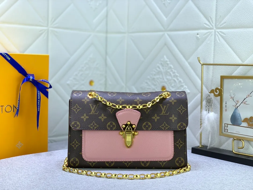 All Categories Official Website "Brand Women's Bags" Women's Bags 💙 LV French custom-made Monogram canvas and exquisite calfskin, top-notch handmade in Taiwan, perfect bottom arc of original order for quality, perfect combination of materials and unique hardware accessories, all investment regardless of cost, single shoulder, hand-held, cross-body all-match must-have style, exquisite crown lock buckle, showing the queen's style