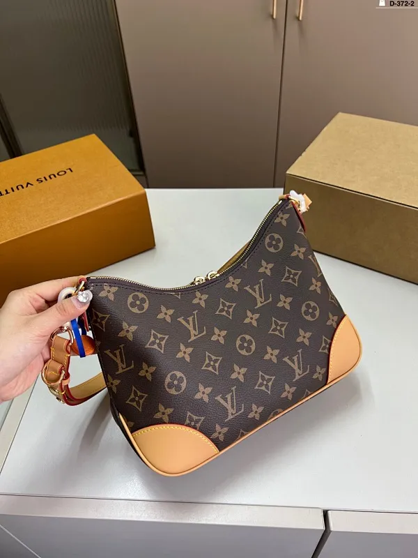 All Categories Official Website "Brand Women's Bags" Women's Bags 💙 LV 2025 New LV Crossbody Bag