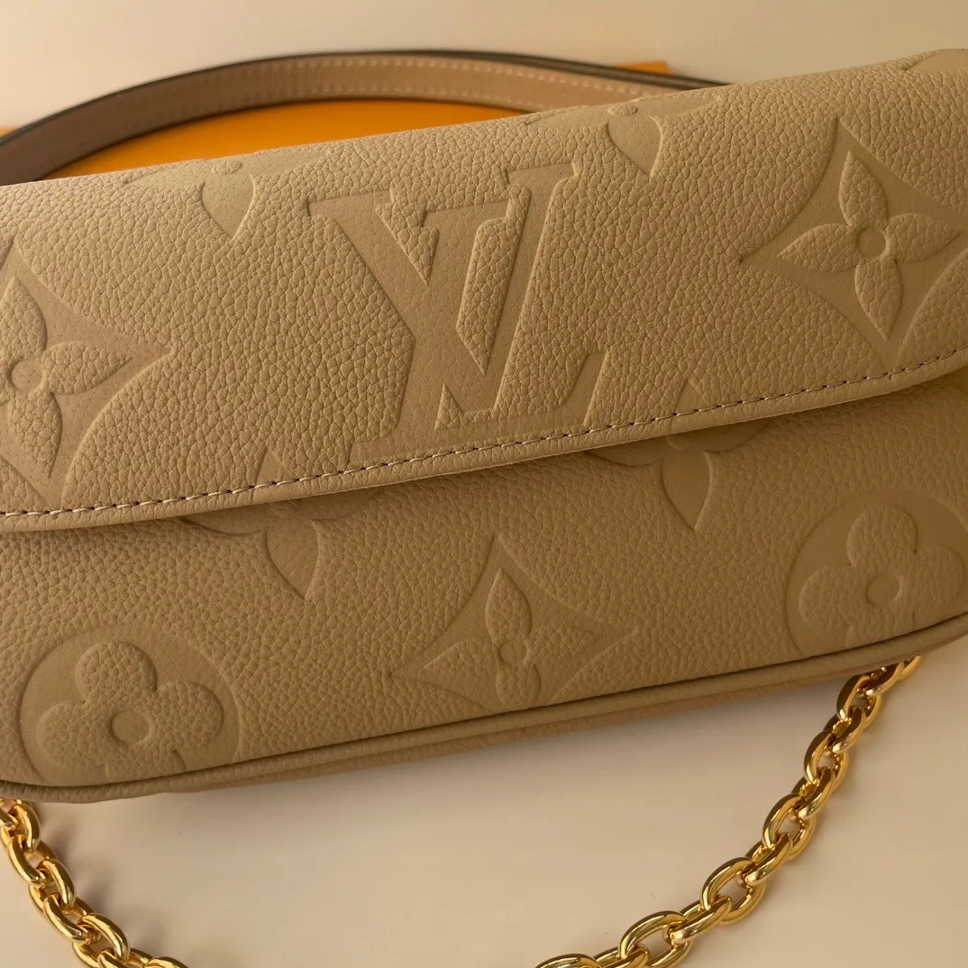 All Categories Official Website "Brand Women's Bags" Women's Bags 💙 LV 2024 New LV Crossbody Bag