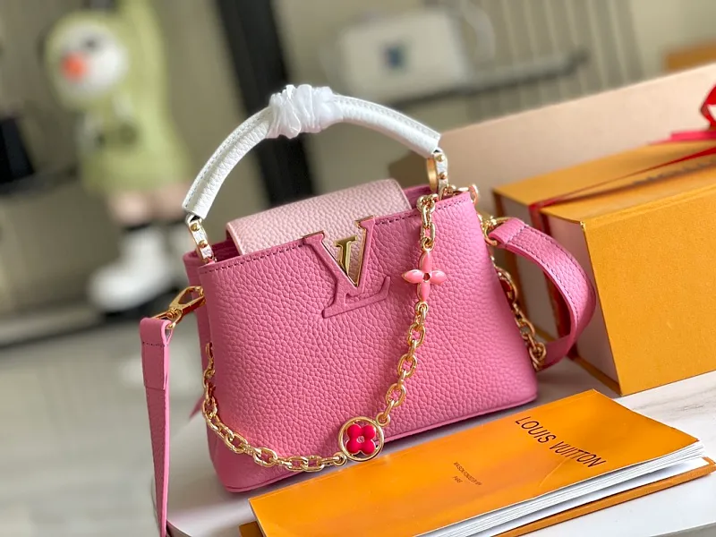 All Categories 💚 Authentic Grade Bags 💚 LV 2026 New LV Top Replica Crossbody Shoulder Bag