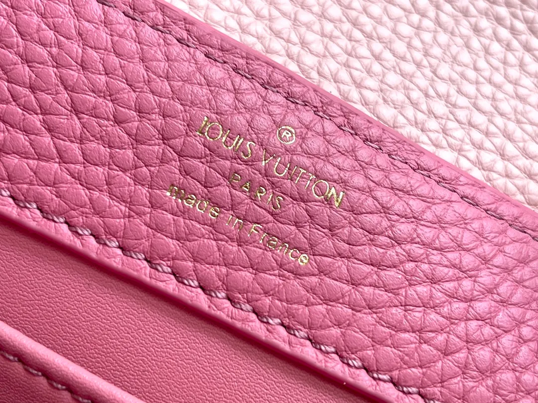 All Categories 💚 Authentic Grade Bags 💚 LV 2026 New LV Top Replica Crossbody Shoulder Bag