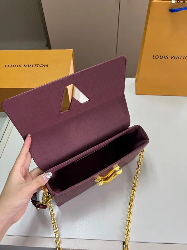 All categories Official website "Brand Women's Bags" Women's Bags 💙 LV 2025 new LV armpit bag