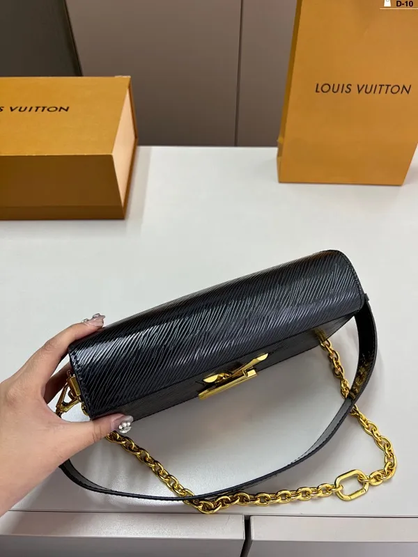 All categories Official website "Brand Women's Bags" Women's Bags 💙 LV 2025 new LV armpit bag