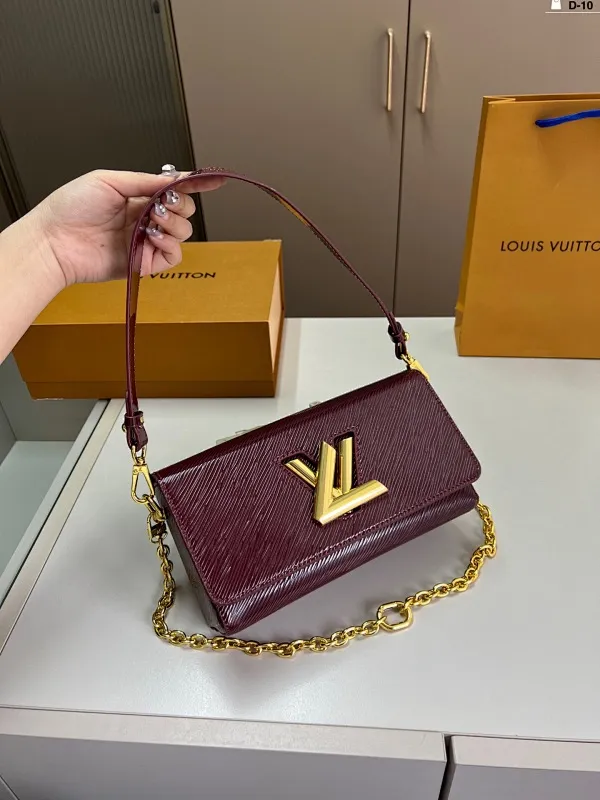 All categories Official website "Brand Women's Bags" Women's Bags 💙 LV 2025 new LV armpit bag