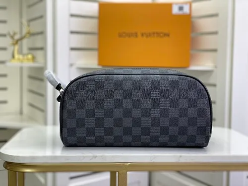 All categories Official website "Brand Women's Bags" Women's Bags 💙 LV 2022 Official New LV Cosmetic Bag Wholesale 5800800 High Quality Size: 28-16-13CM