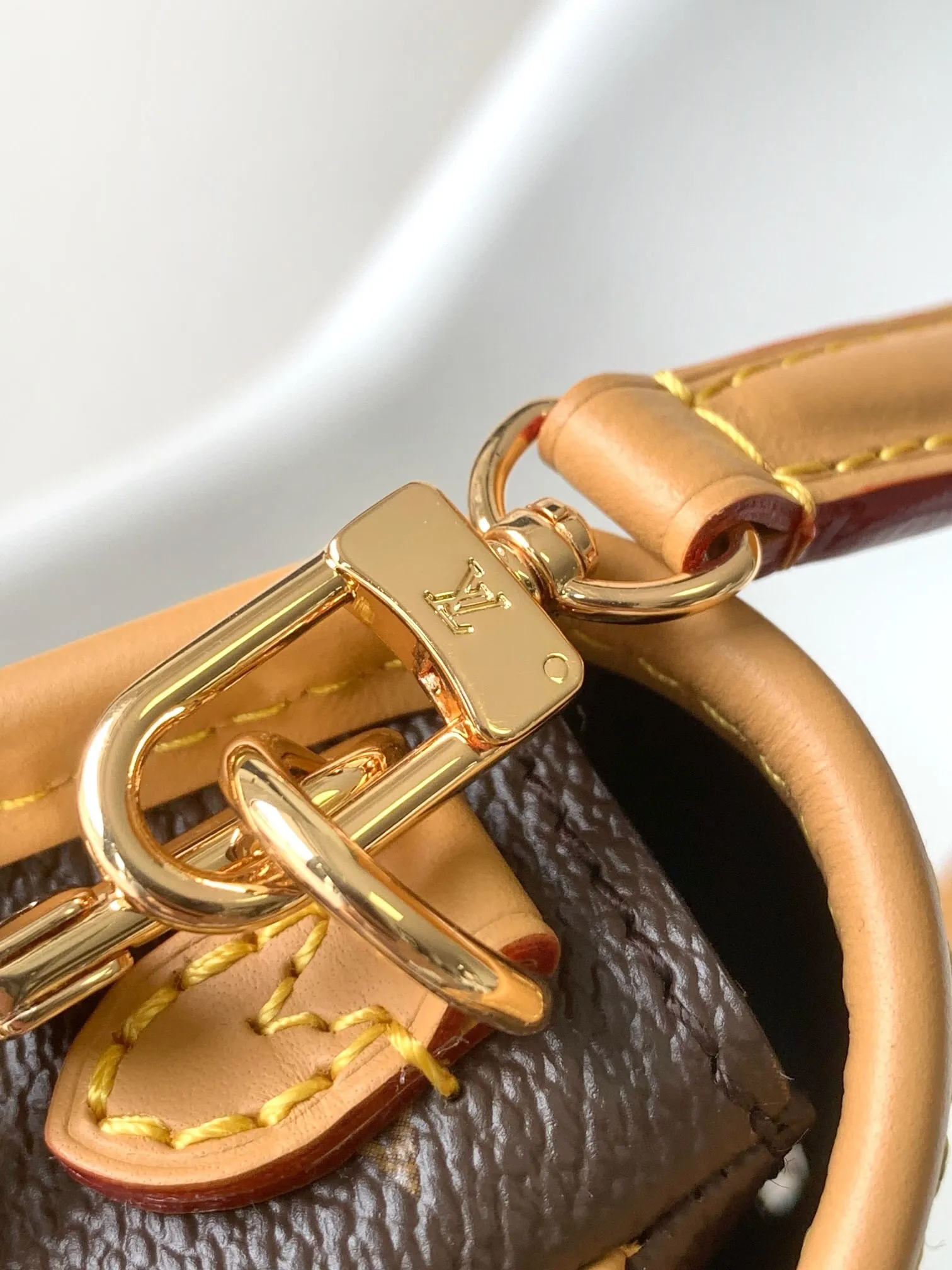 All Categories Official Website "Brand Women's Bags" Women's Bags 💙 LV 2025 New LV Crossbody Bag