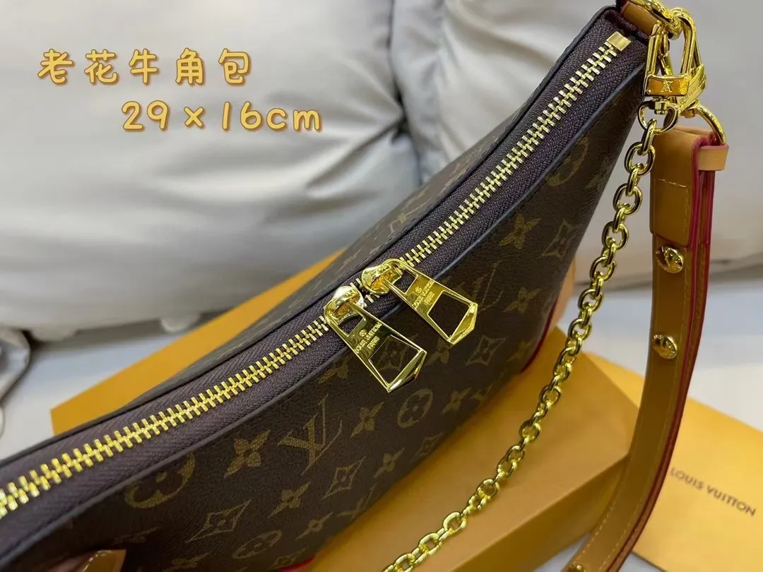 All categories Official website "Brand Women's Bags" Women's Bags 💙 LV fine imitation LV, high imitation LV bags, LV crossbody bags, 2023 official latest version LV croissant bag, LV bag factory, recommended bags, size: 29CM