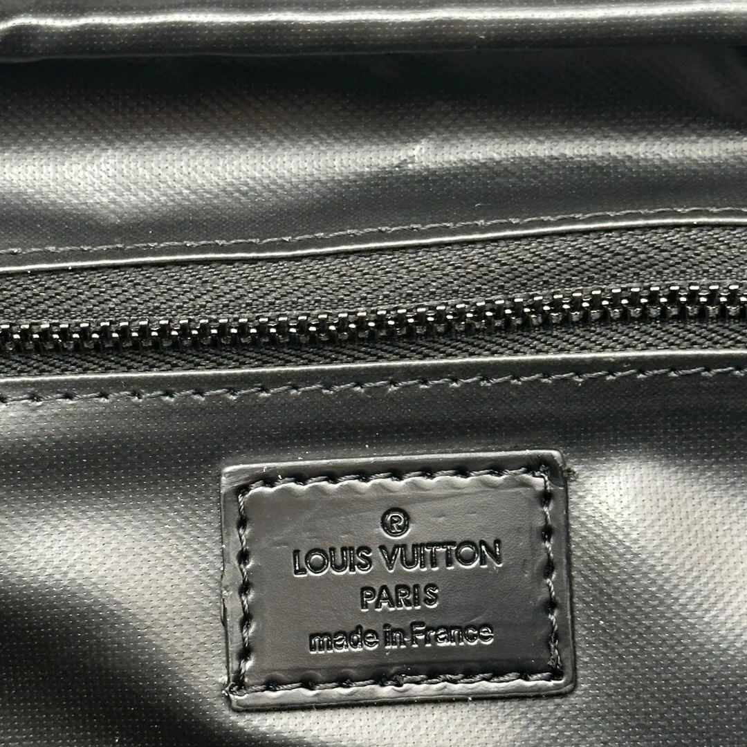 All categories Official website "Brand Women's Bags" Women's Bags 💙 LV 2024 official website new LV toiletry bag