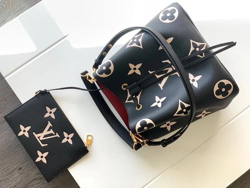 All Categories Official Website "Brand Women's Bags" Women's Bags 💙 LV 2025 New LV Crossbody Bag