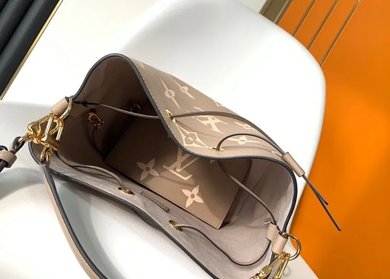 All Categories Official Website "Brand Women's Bags" Women's Bags 💙 LV 2025 New LV Crossbody Bag