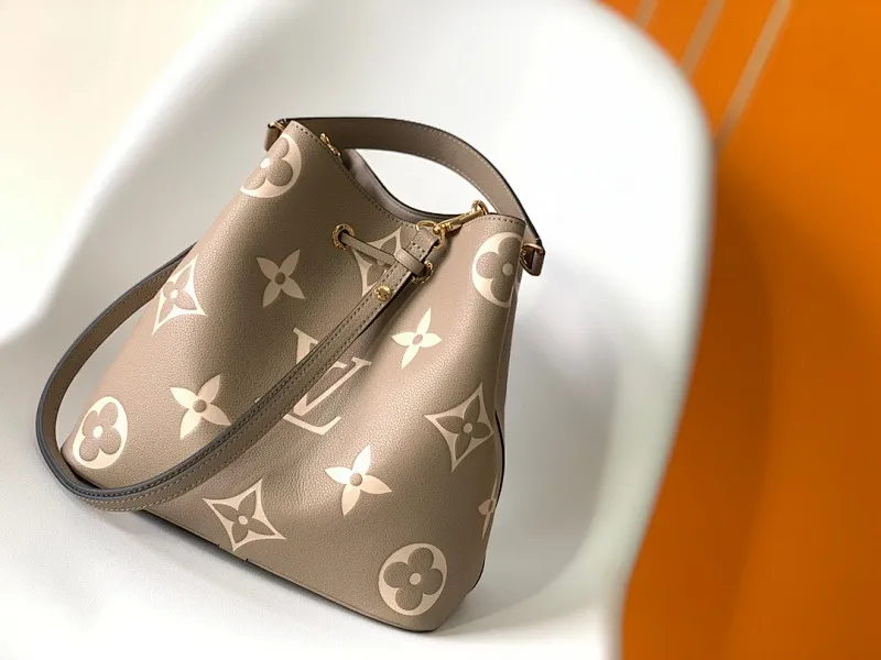 All Categories Official Website "Brand Women's Bags" Women's Bags 💙 LV 2025 New LV Crossbody Bag