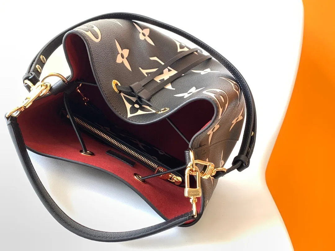 All Categories Official Website "Brand Women's Bags" Women's Bags 💙 LV 2025 New LV Crossbody Bag