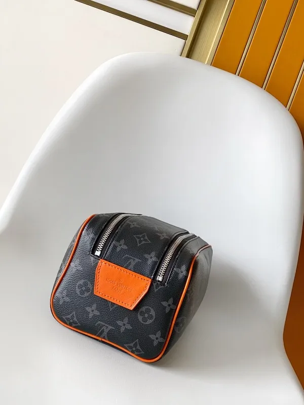 All Categories Official Website "Brand Women's Bags" Women's Bags 💙 LV 2025 New LV Cosmetic Bag
