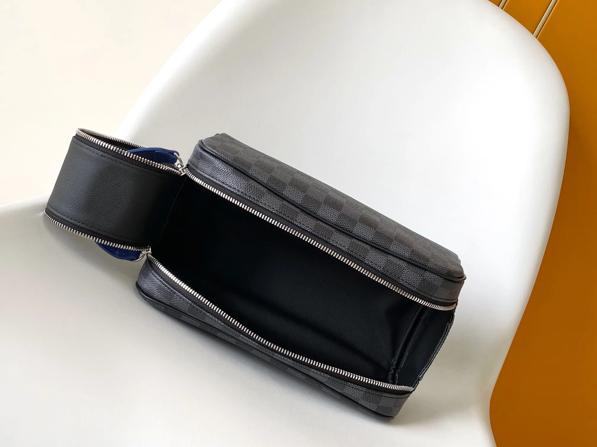 All Categories Official Website "Brand Women's Bags" Women's Bags 💙 LV 2025 New LV Cosmetic Bag