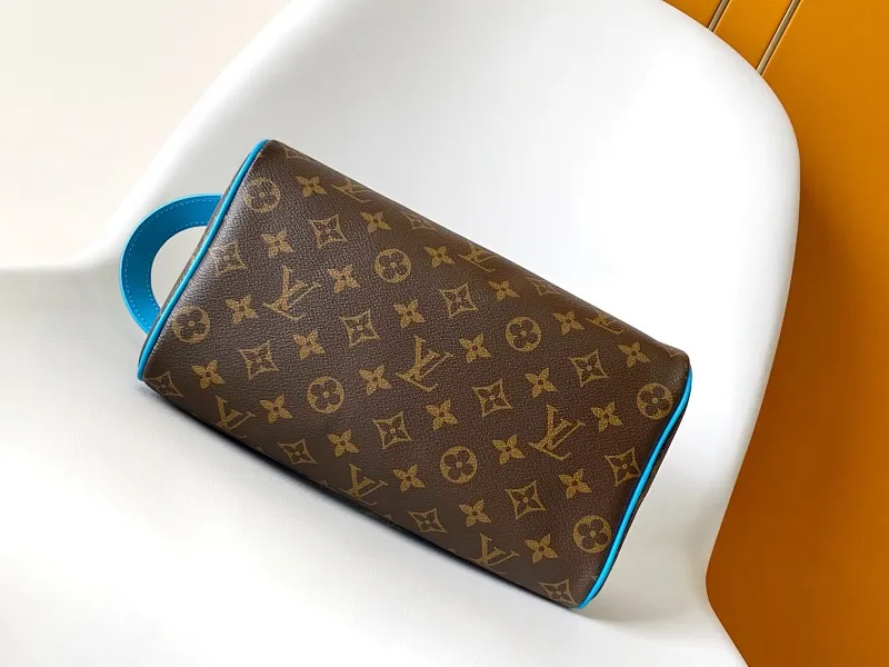 All Categories Official Website "Brand Women's Bags" Women's Bags 💙 LV 2025 New LV Cosmetic Bag