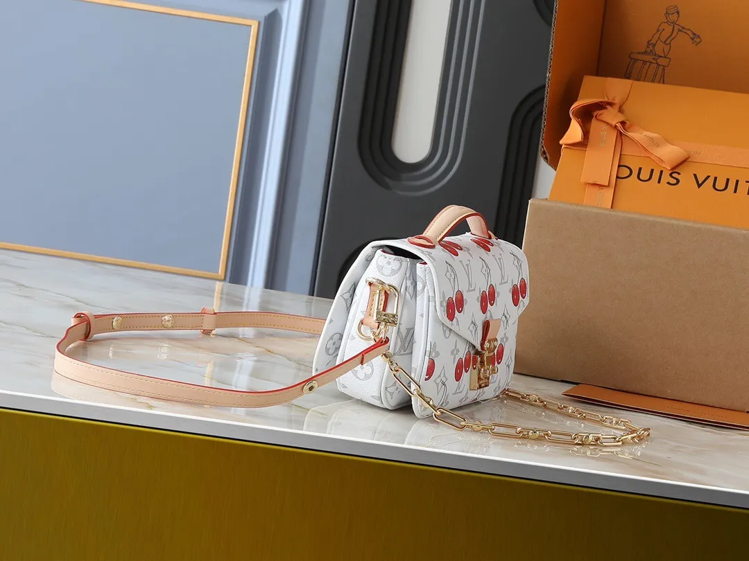 All Categories Official Website "Brand Women's Bags" Women's Bags 💙 LV 2025 New LV Crossbody Bag