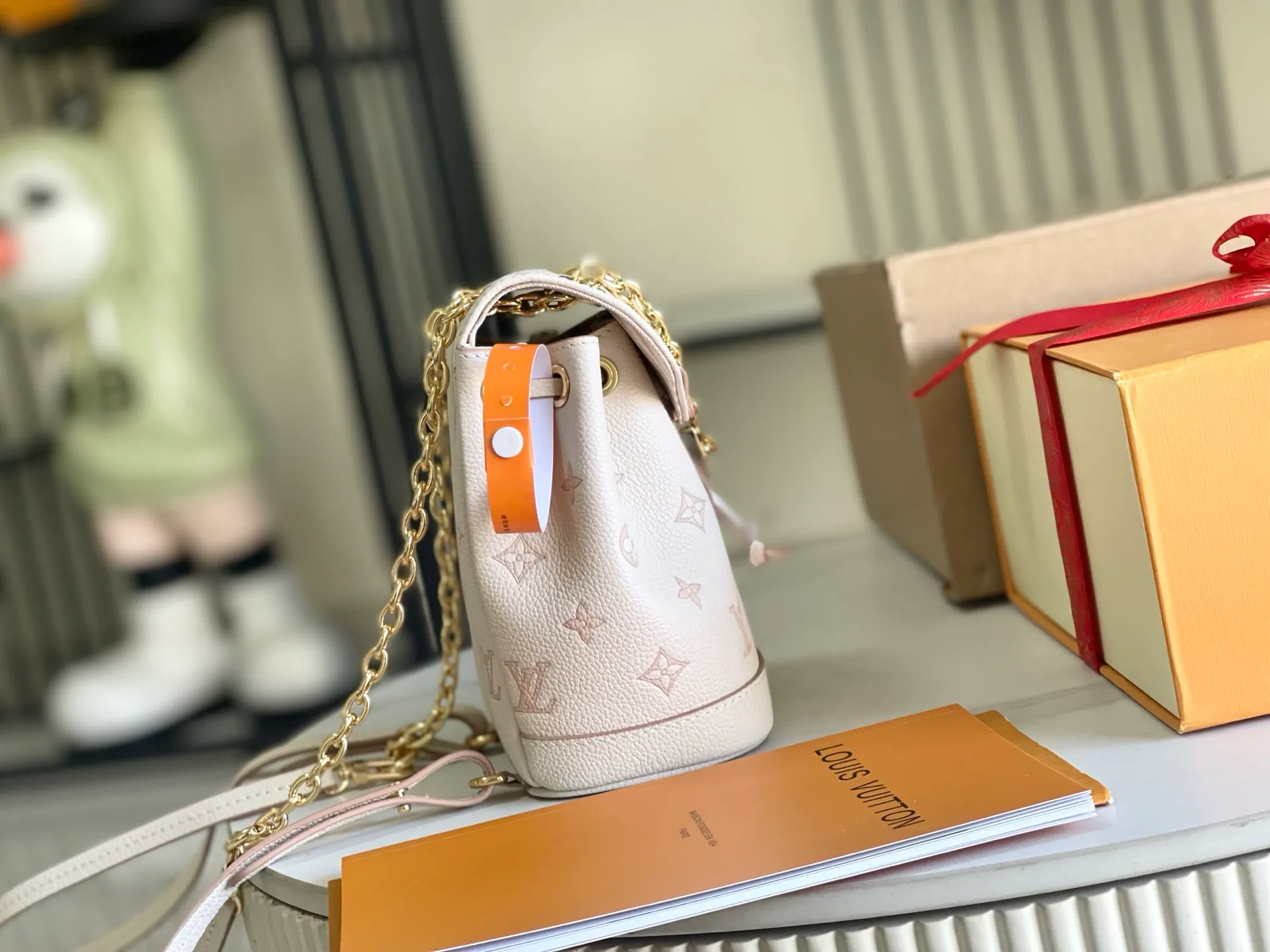 All categories 💚 Authentic bags 💚 LV LV classic backpack