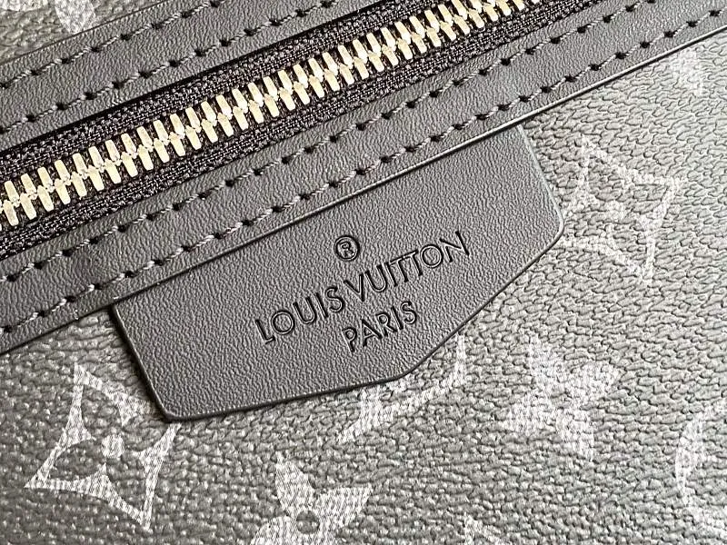 All categories 💚 Authentic bags 💚 LV LV classic backpack