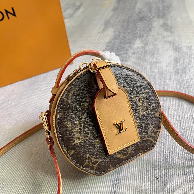 All Categories Official Website "Brand Women's Bags" Women's Bags 💙 LV 2026 New LV Crossbody Bag
