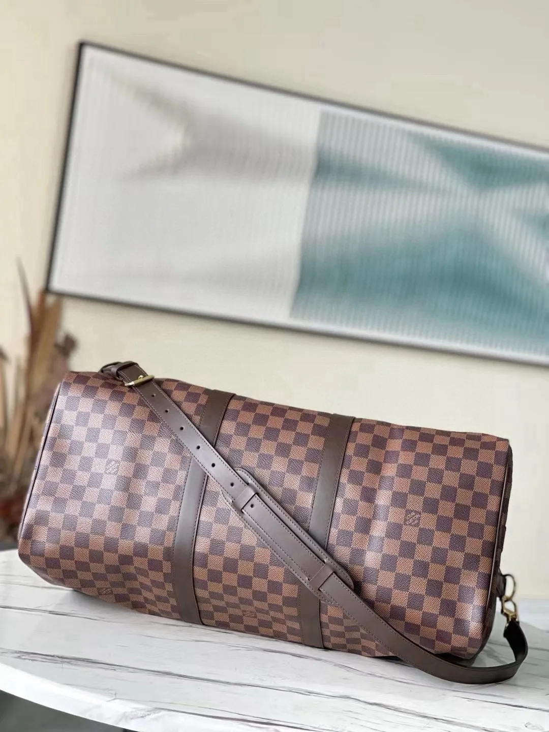 💰1000 (50 size) top original order M41416 coffee grid with spacious capacity and flexible use. Durable, safe and reliable. Fashionable style, mature and stable. Features a secure double zipper and padlock, making it perfect for business or pleasure. Dimensions: 50 × 29 × 22 cm.