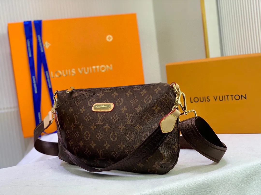 Batch 220💰Original goods‼ ️Fully praised by word of mouth! Model M40719 Size: Width 30 16 [LV] Original leather hot model 💪💪 Original Korean second-hand bag introduced [strong] trendy and practical‼ ️Details can fully explain the quality🏆