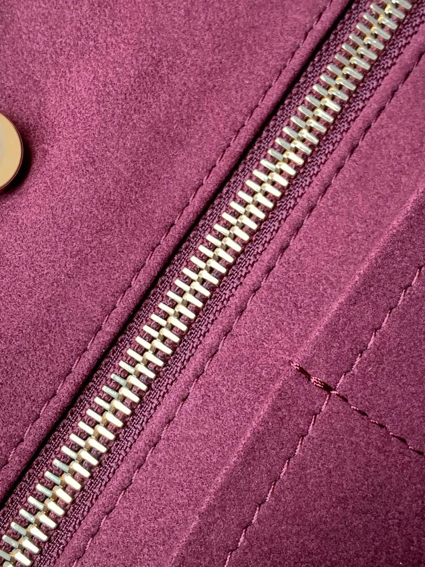 💰800 transcoding chip, top original M46203 CarryAll handbag made of Monogram canvas and leather trim, making it a personal companion for urban life. The generous construction features a neat inner layer, and an inner pocket adds a functional element. Monogram canvas zippered clutch secured with leather strap. Dimensions: 29 x 24 x 12 cm