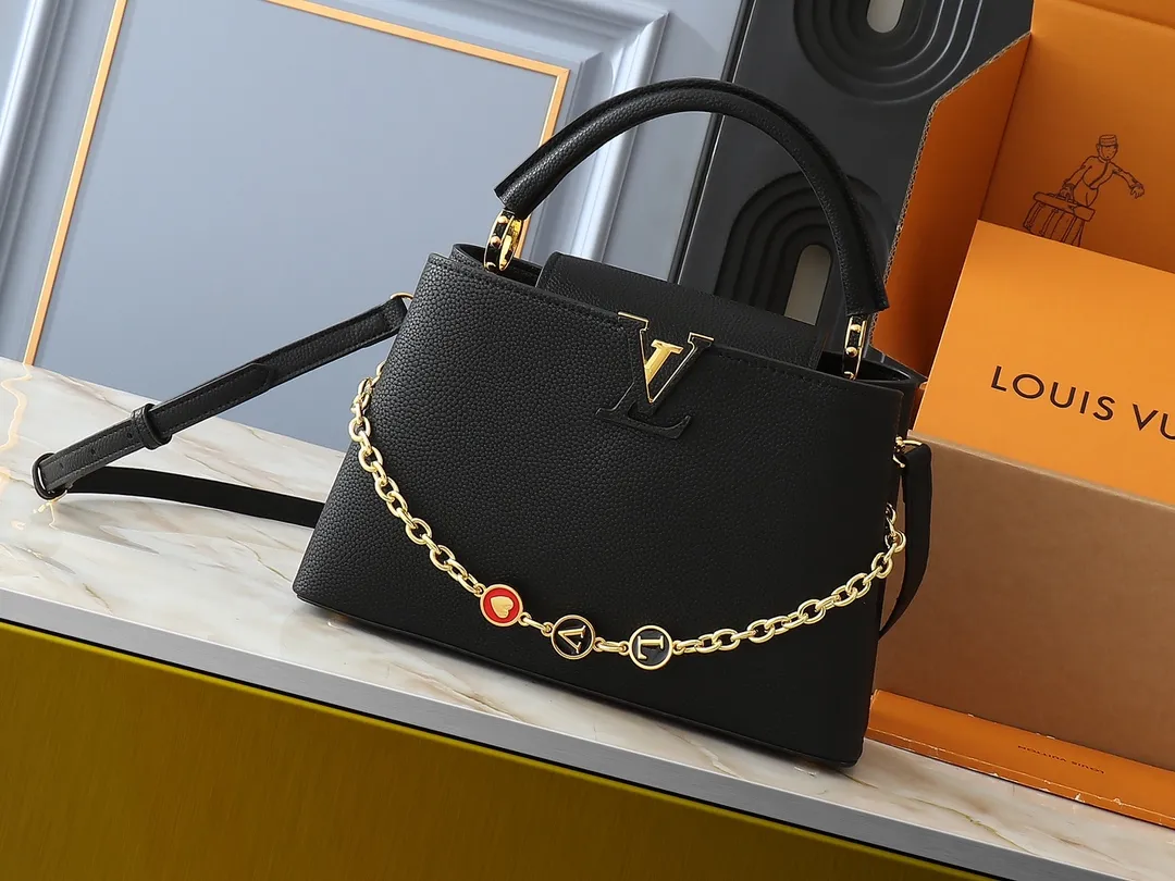 💰420💰Guangzhou goods Upgraded original M00014 M00013 M00015 [New size] This Capucines new size handbag shows soft beauty: Taurillon leather body with light-colored flap and top handle, enamel Monogram flower chain can also achieve a shoulder-carrying experience. Wear the slim leather strap to explore more styling possibilities. Dimensions 31.5 x 20 x 11 cm (length x height x width)