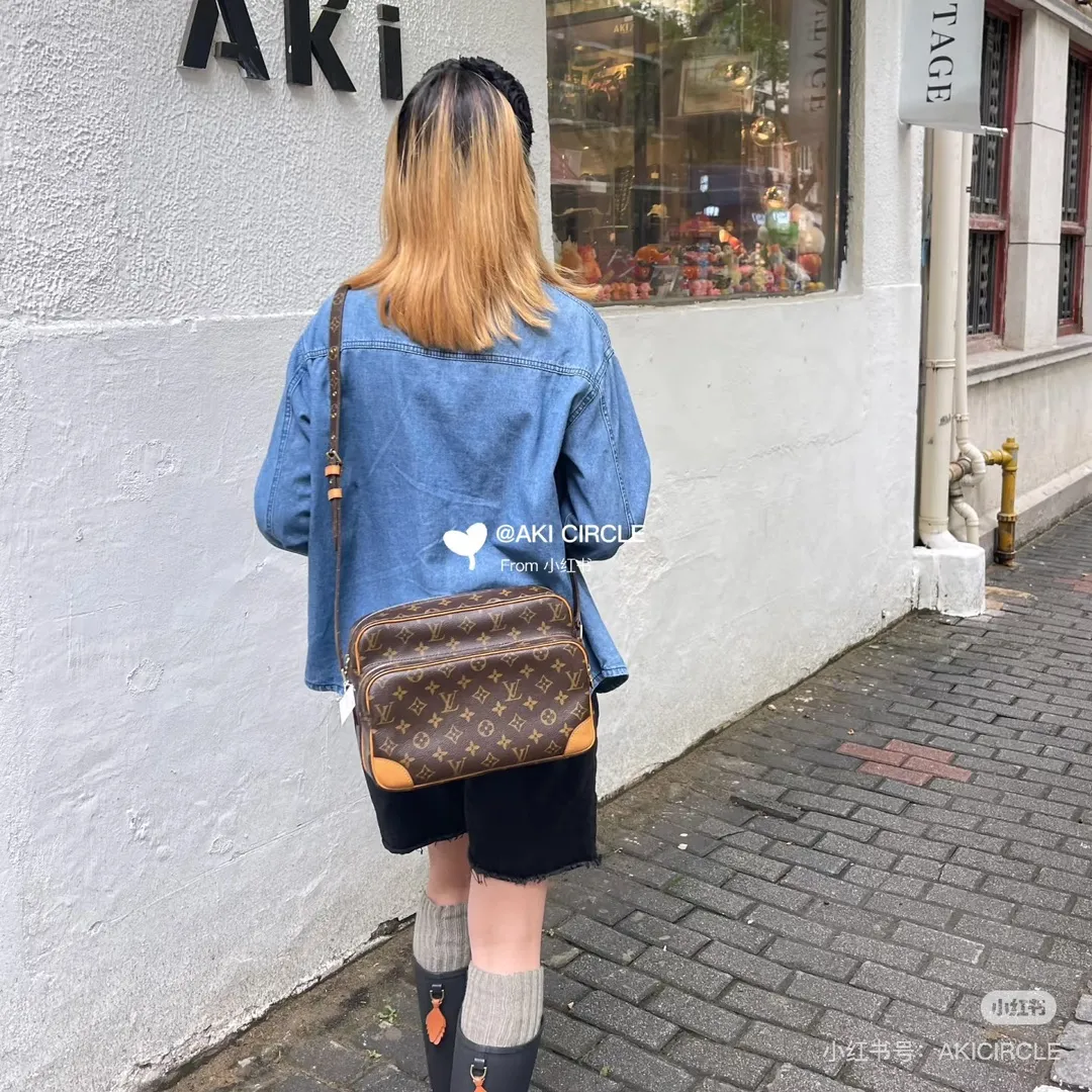 Batch 320💰Medieval Series Crossbody Bag M45244 Louis retro crossbody bag, antique! A classic in Monogram canvas! Showing natural elegance. Carry it casually across the body for a more fashionable appeal. The exquisite presbyopic cross-body shoulder bag measures 28x20x12.