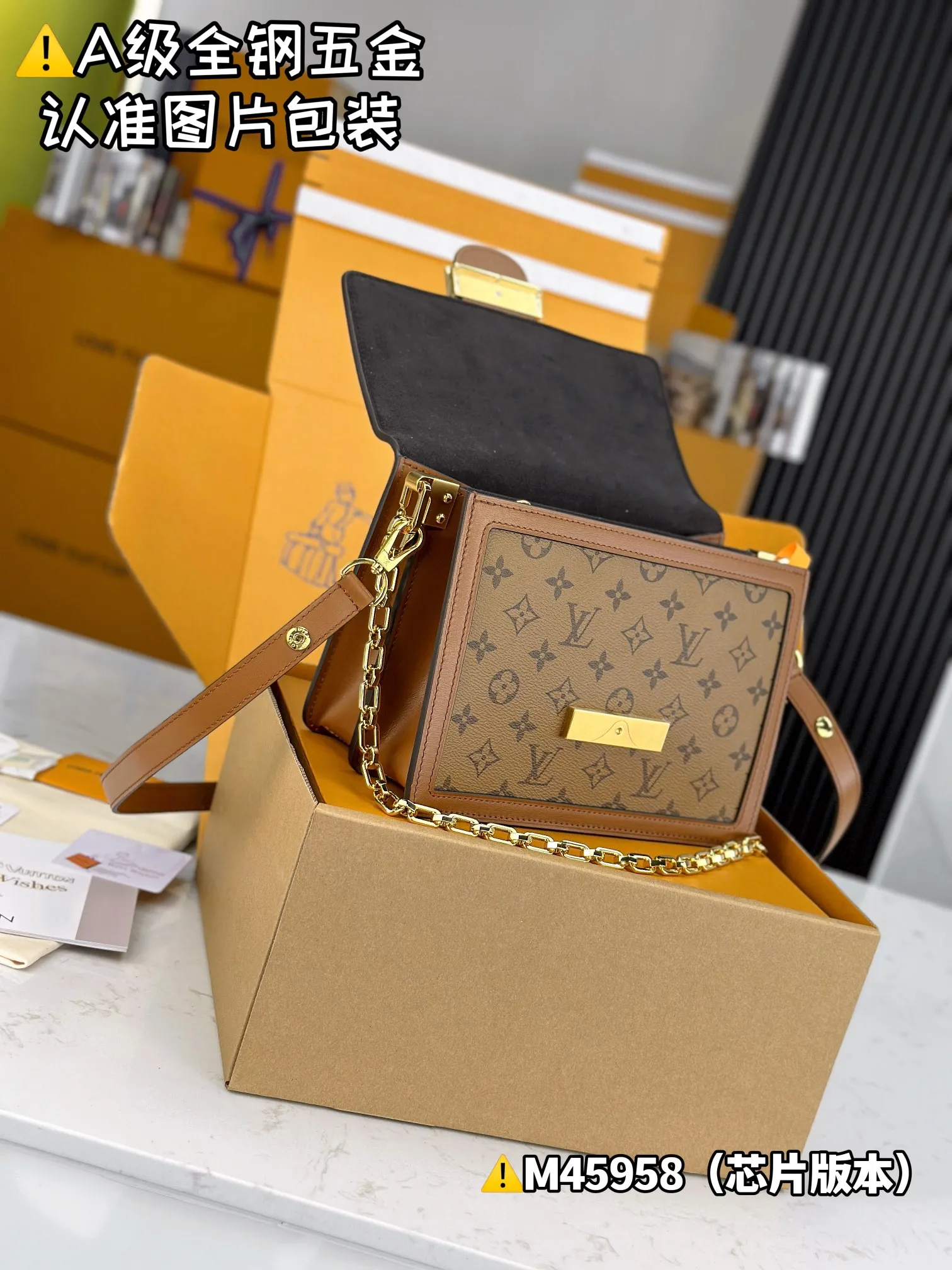 Internal price P2160 [Special grade MB high-elastic fabric] DAUPHlNE medium handbag Model: M45958 New version of Daphne Material: A+ grade all-steel hardware, imported high-elastic fabric Packaging: Full set of special grade duty-free MB packaging Size: 25x17x10.5cm