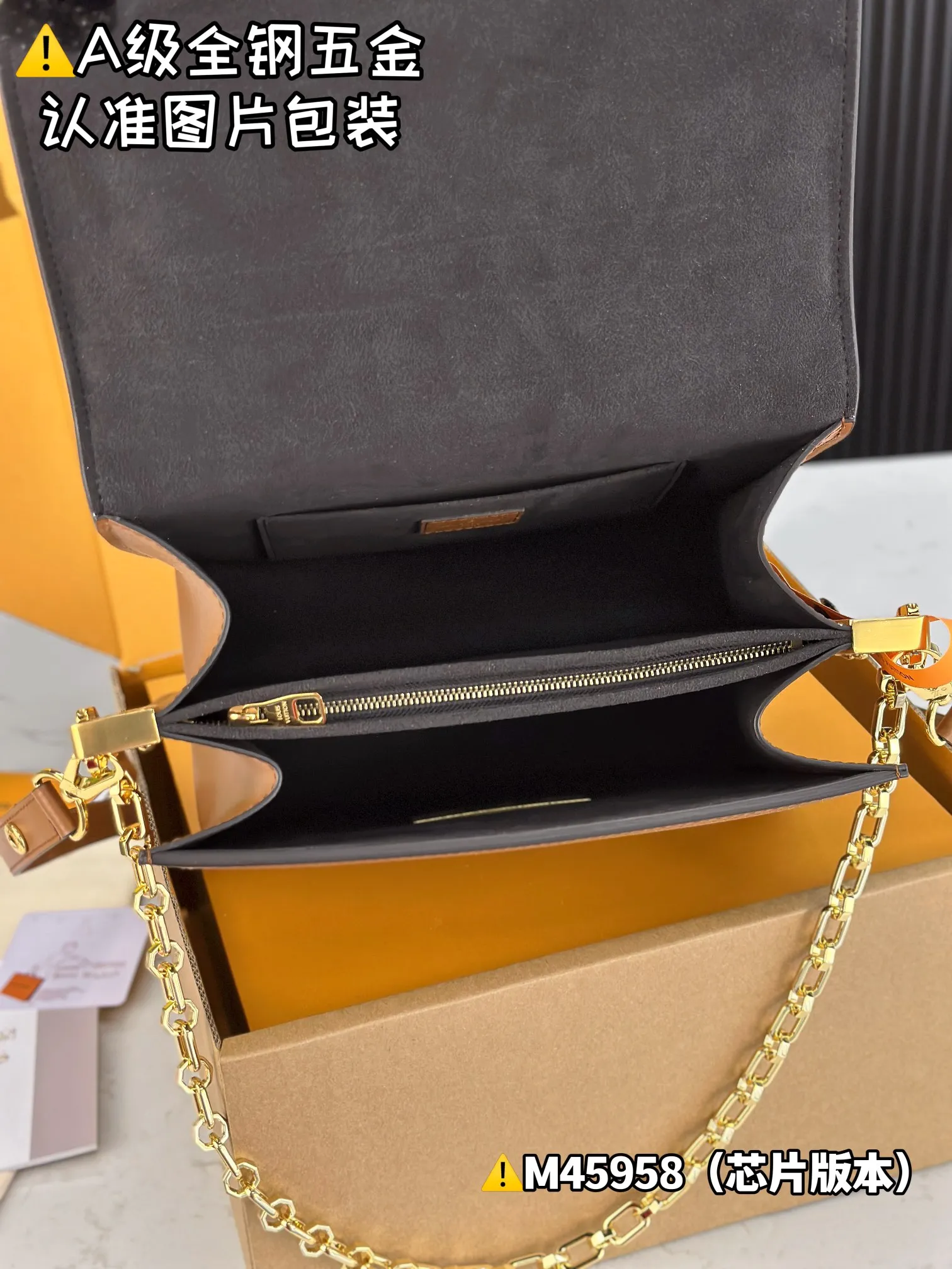 Internal price P2160 [Special grade MB high-elastic fabric] DAUPHlNE medium handbag Model: M45958 New version of Daphne Material: A+ grade all-steel hardware, imported high-elastic fabric Packaging: Full set of special grade duty-free MB packaging Size: 25x17x10.5cm