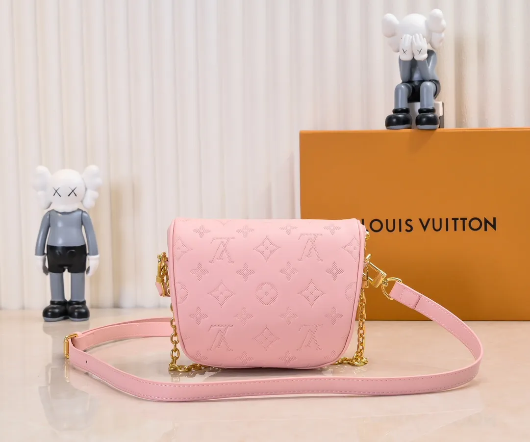 Batch 240💰Upgraded original M46917 M82335 M83275 M82208 M82347 This Mini Bumbag handbag comes from the LV Gradient series, and the Monogram embossing of Monogram Empreinte leather renders gradient midsummer colors. The on-trend construction features a zipped main compartment and a front pocket with a Louis Vuitton leather label. With the detachable chain and detachable and adjustable shoulder strap, it can be worn as a shoulder or cross-body bag. 17.0 x 12.0 x 9.5 cm (L x H x W) • Monogram Empreinte embossed soft-grained cowhide leather • Textile lining • Metal hardware • Zip closure • Zip front pocket • Shoulder strap: removable, adjustable • Half-length strap: 32.0 cm • Half-length strap adjustable to: 44.0 cm • Chain: Removable • Half-length chain: 20.0 cm