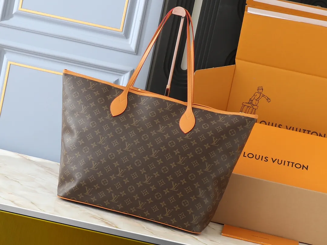 💰260💰Upgraded original M00191 M00155 This Sac Plat Soft tote bag continues creative director Pharrell Wiliams’ new interpretation of the Damier pattern, presenting a soft structure in bright colors. The elegant zipper ensures safe access, and the long and short handles allow for hand-carrying and shoulder-carrying options. Size: 42cm