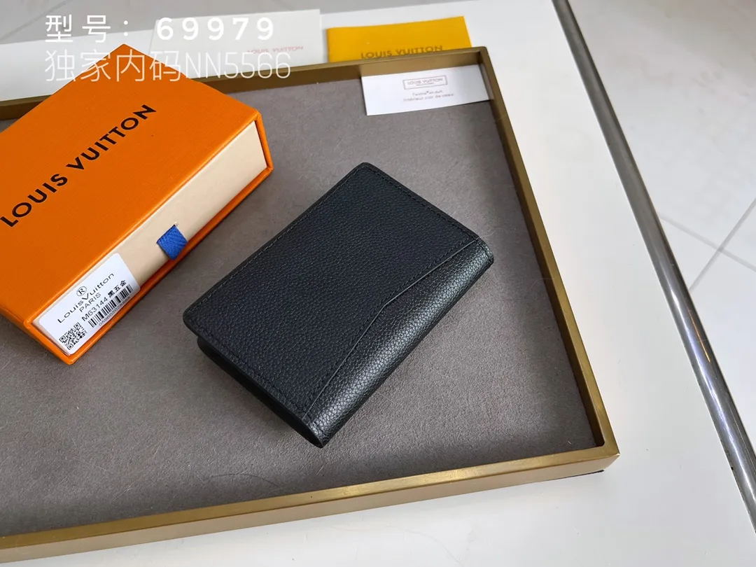 💰110 Top Original 💎Aerogram full leather pebbled pocket clip, can store cards, can be stored in handbags and clothing pockets, metal LV letter mark, highlighting the brand identity, fine workmanship, serial number inside, model: M69979 M63144 black hardware size: 11x8