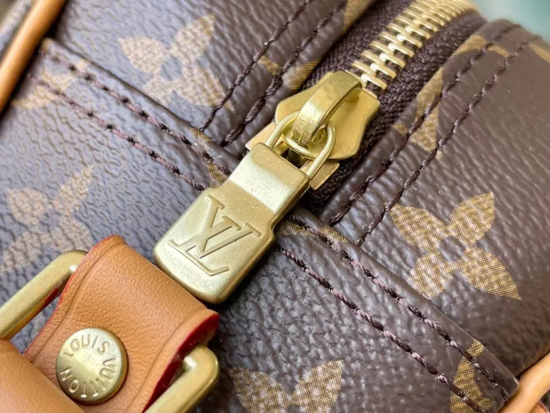 💰860 Top Original Order M51274 Medium Vintage Second-hand Camera Bag, Crossbody Bag, Unisex, Classic Monogram Canvas with Yellow Leather Trim, Calm and Stylish, One Outside Open Pocket, Inside Zippered Side Pocket, Adjustable Shoulder Strap Can Be Switched Freely at Any Time, Sufficient Capacity for Daily Use! Size 27*17*7cm.