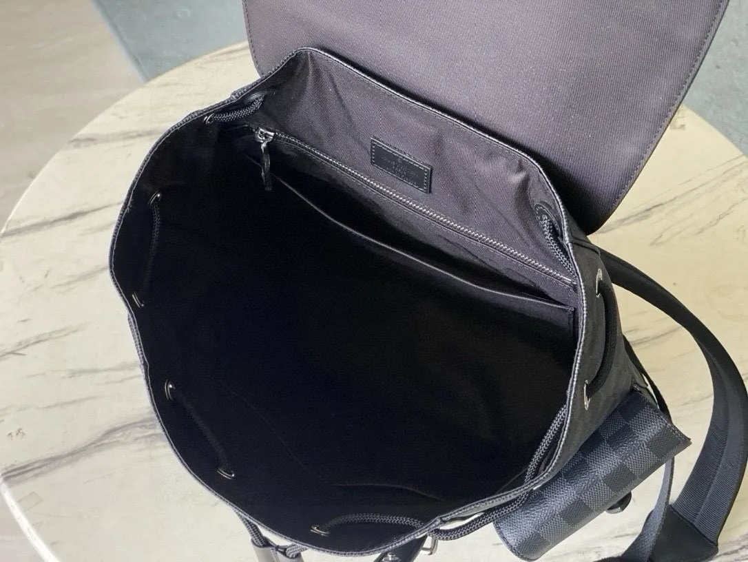 💰1000 Top Original N41379 Black Check Christopher backpack uses Monogram canvas to interpret the rugged and simple spirit of a hiking bag. Its unique style is suitable for both work and entertainment, highlighting a high-quality lifestyle. Dimensions: 41x 47x 13 cm