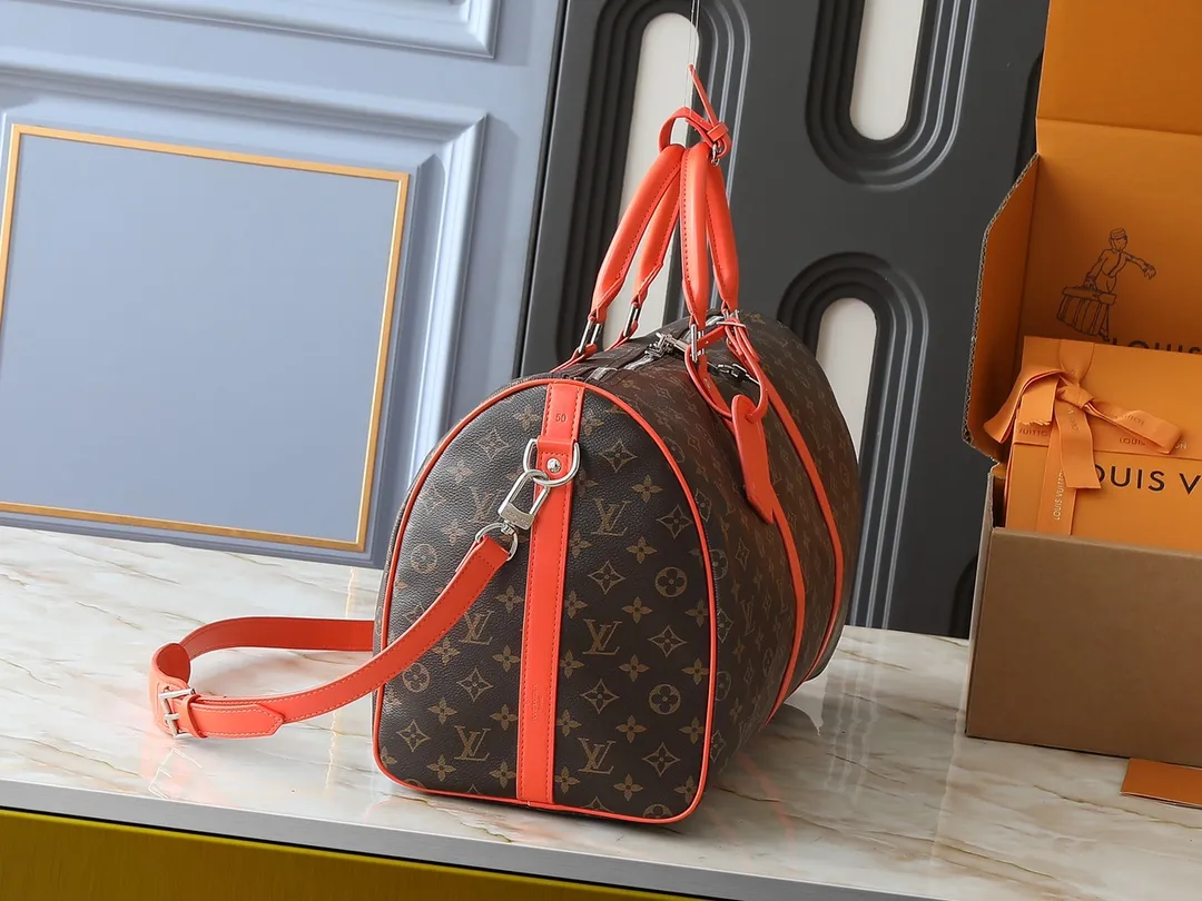 💰320💰Upgraded original M46771 yellow M46775 purple M46772 blue M46769 red M46770 orange M46774 green M46773 rose red This Keepall Bandoulière 50 travel bag is made of Monogram Macassar canvas, which simultaneously renders bright colors for the side straps, nameplate, fabric lining and top leather handle. The size of your carry-on luggage hides plenty of space. 50.0 x 29.0 x 23.0 cm (length x height x width)