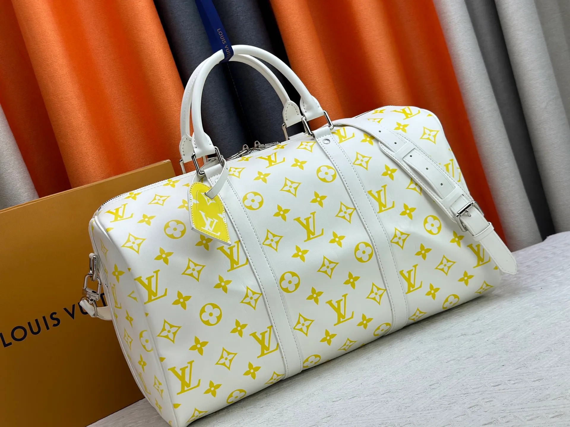 P340 M41418 New “louis vuitton’Iv travel bag travel bag louis vuitton High-definition hardware logo and inner compartment! Special lining. Smooth zipper and exquisite workmanship. A must-have for men. Size: 45x27x20.