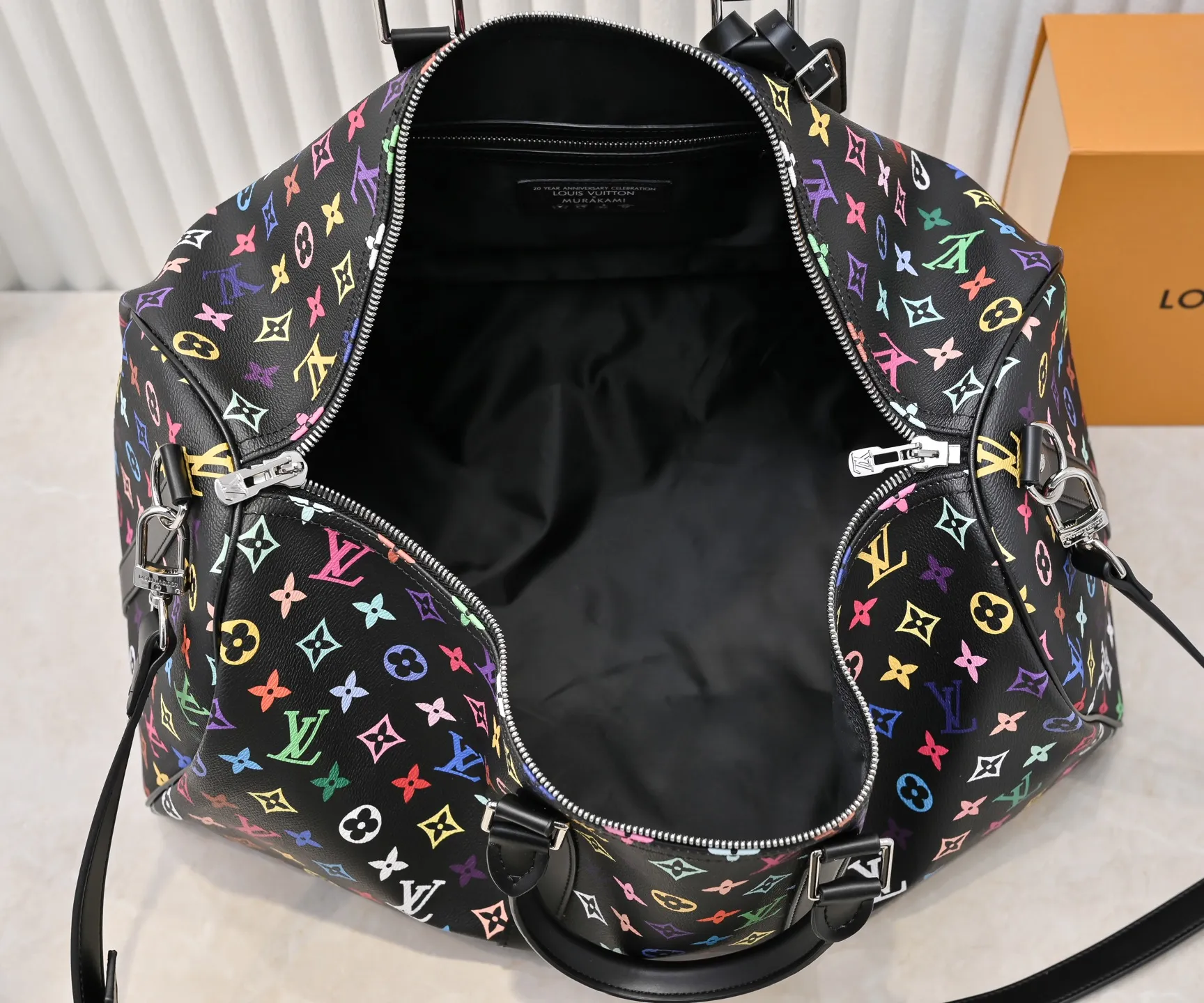 P💰440 new arrival M13745 41416 black color white color 33 color series LV2025 spring and summer and Takashi Murakami joint model Fashion is a cycle to celebrate the 20th anniversary of the joint name Size: 50.0X29.0X23.0cm