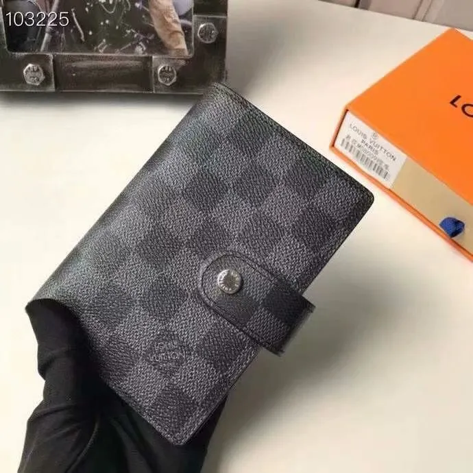 P140 Hot item shipped, model number M20005. This small notepad cover is made of Monogram canvas. It can hold three credit cards and can also be used as an address book, notebook or calendar. 10/12 cm (Length x Height) - Epi leather embossed with delicate LV initials and lined with interwoven textured leather - Button closure - Six-ring binder with three rings in sets, six credit card slots and two internal compartments - Notepad insert available separately