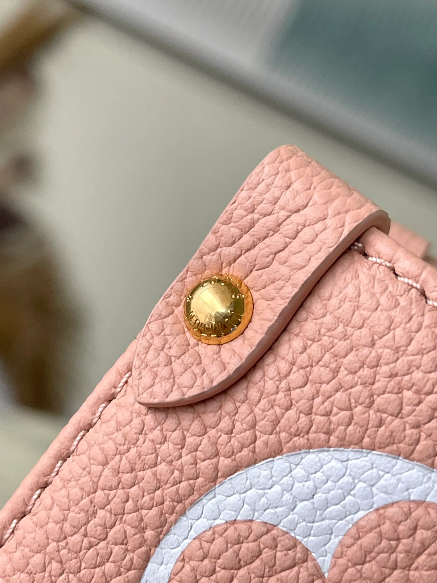 💰1120 (top layer leather) top original order M46286. Support counter inspection. Photos taken of duty-free goods are consistent with the product without unpacking. This product is an exclusive duty-free product in the market and is the highest-end product. Inspection is supported. This product has passed strict inspection and is flawless. Please wear gloves when touching the product. This product is not returnable or exchangeable. Please confirm the product first and then remove the label on the handle. This product is temporarily not open to the public, only regular customers, and is in short supply. Dimensions: 35 x 27 x 14 cm