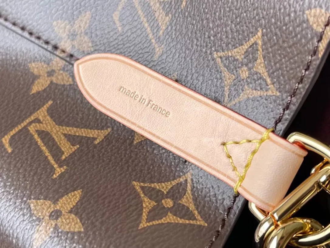 💰800 Top Original Order M46581 Presbyopia Mini Bucket Bag Series NÉONOÉ BB Handbag Neoono upper BB made of Monogram canvas and decorated with natural leather material. The house's iconic Neono reinterprets the bucket bag into a small-sized design. Plenty of storage space to carry essentials such as keys, AirPods and iPhone. Leather strap to keep your belongings safe. With the removable handles and removable and adjustable straps, you can style your project in a variety of ways. 20 x 20 x 13 cm.